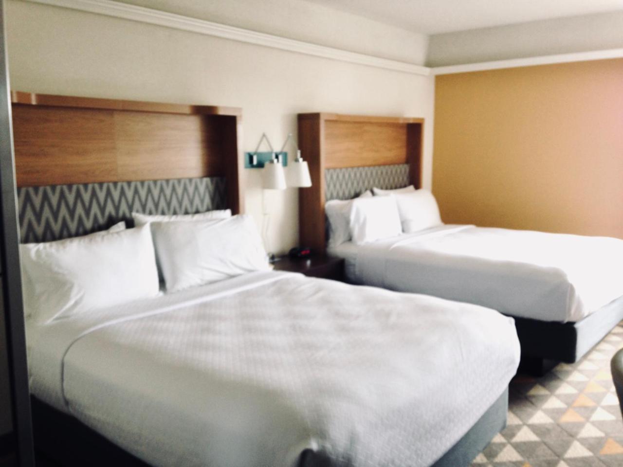 Holiday Inn & Suites Pittsfield-Berkshires By Ihg Eksteriør billede