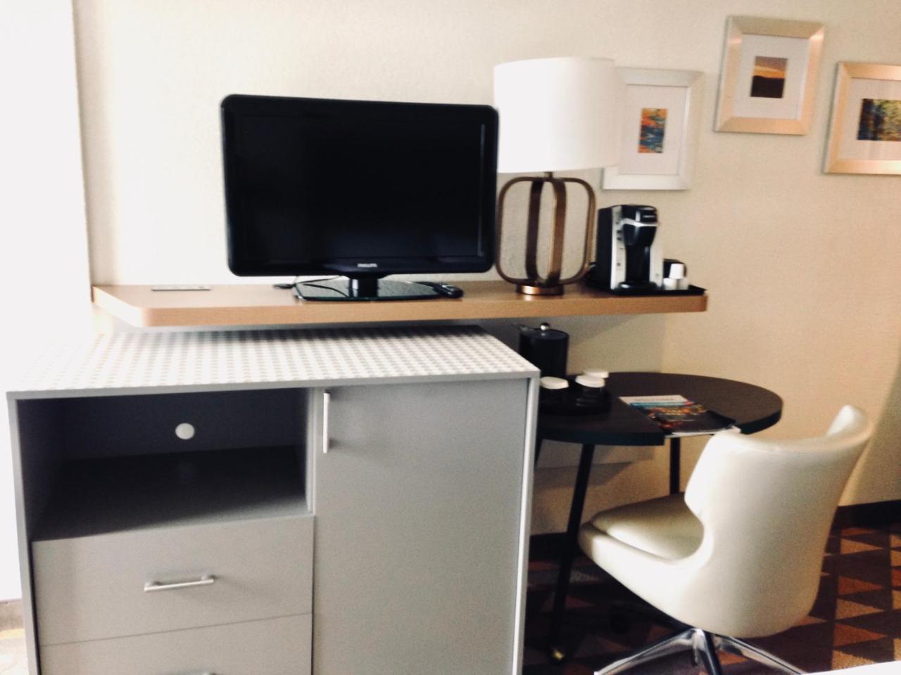 Holiday Inn & Suites Pittsfield-Berkshires By Ihg Eksteriør billede
